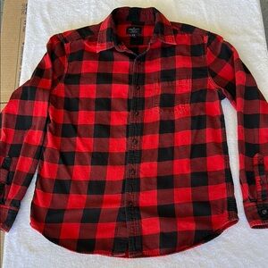 American Eagle Outfitters Red and Black Casual Button Down Shirt